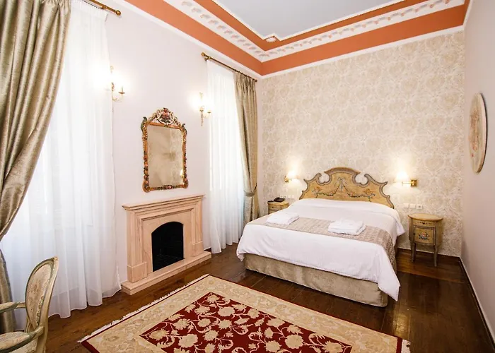 فندق Palaiologos Luxury 4*