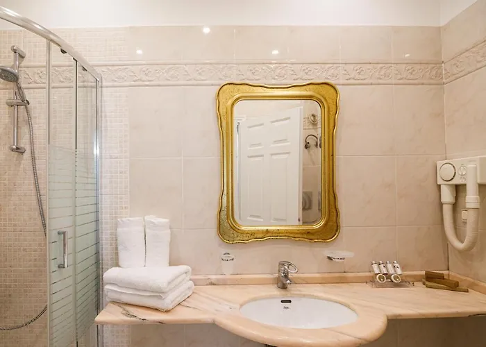 Palaiologos Luxury 호텔 4*