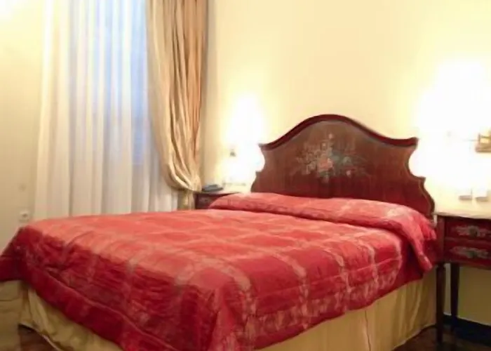 Palaiologos Luxury 호텔 4*