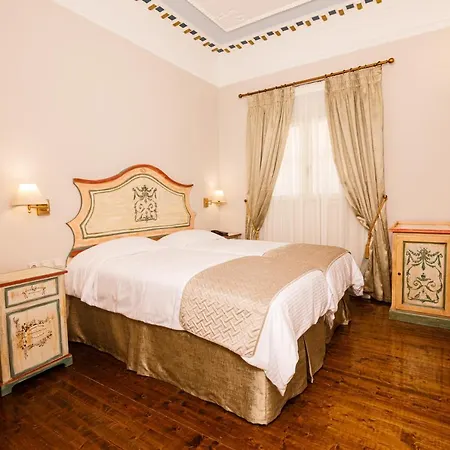 Palaiologos Luxury