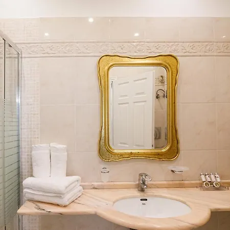 Palaiologos Luxury Szálloda 4*