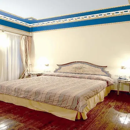 Palaiologos Luxury